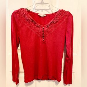 Lucky brand burgundy long sleeve top with ruffle crochet accent S/M